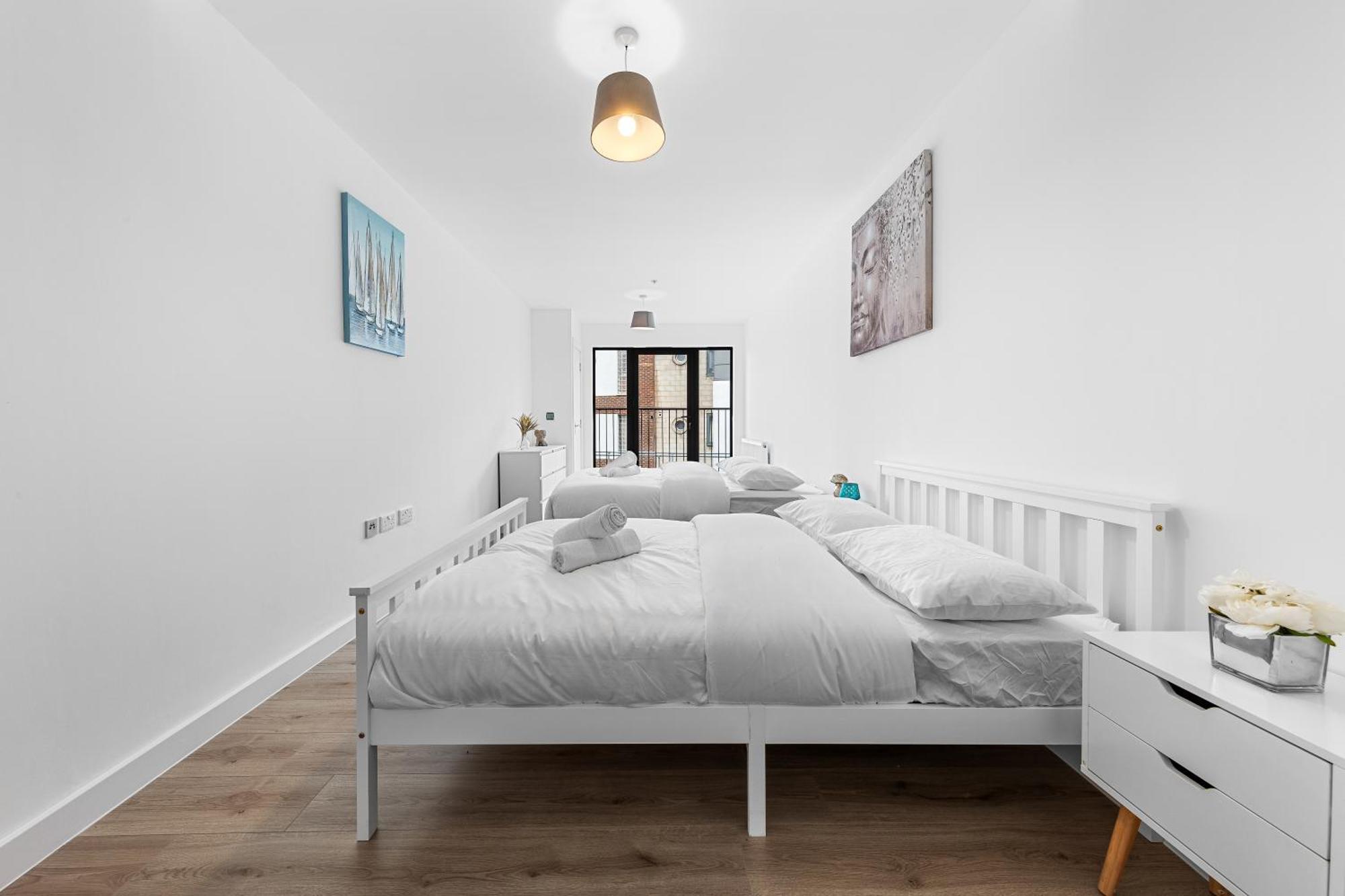 3 Bedroom Sleep12 In Mr2 Apartament Londra